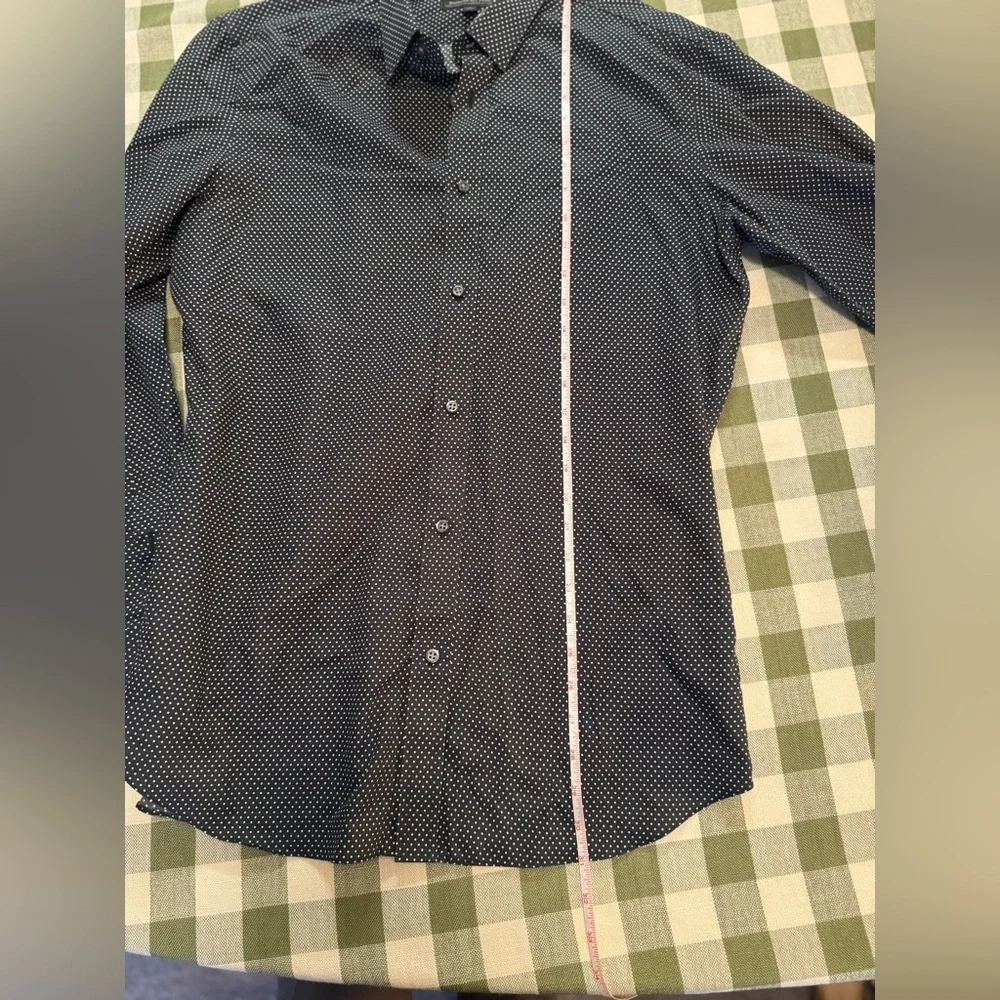Banana Republic Men’s Polkadot Buttondown